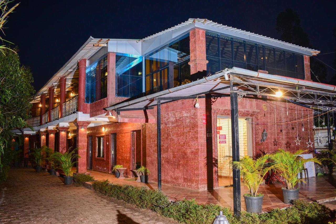 Hotel On The Rocks Mahabaleshwar Exterior photo