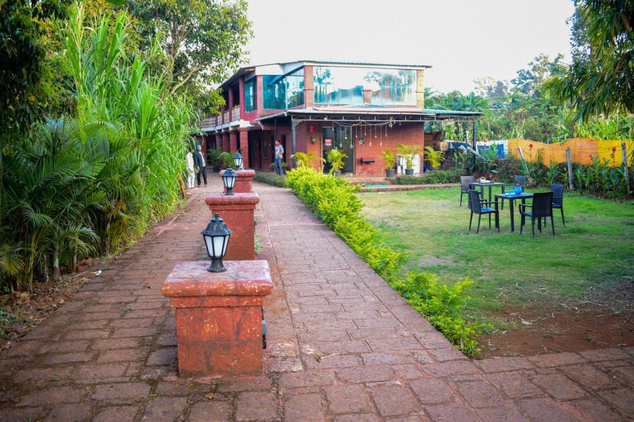 Hotel On The Rocks Mahabaleshwar Exterior photo