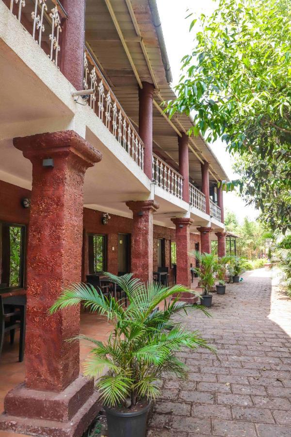 Hotel On The Rocks Mahabaleshwar Exterior photo