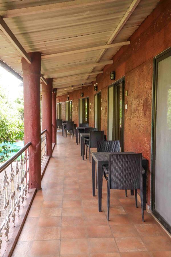 Hotel On The Rocks Mahabaleshwar Exterior photo