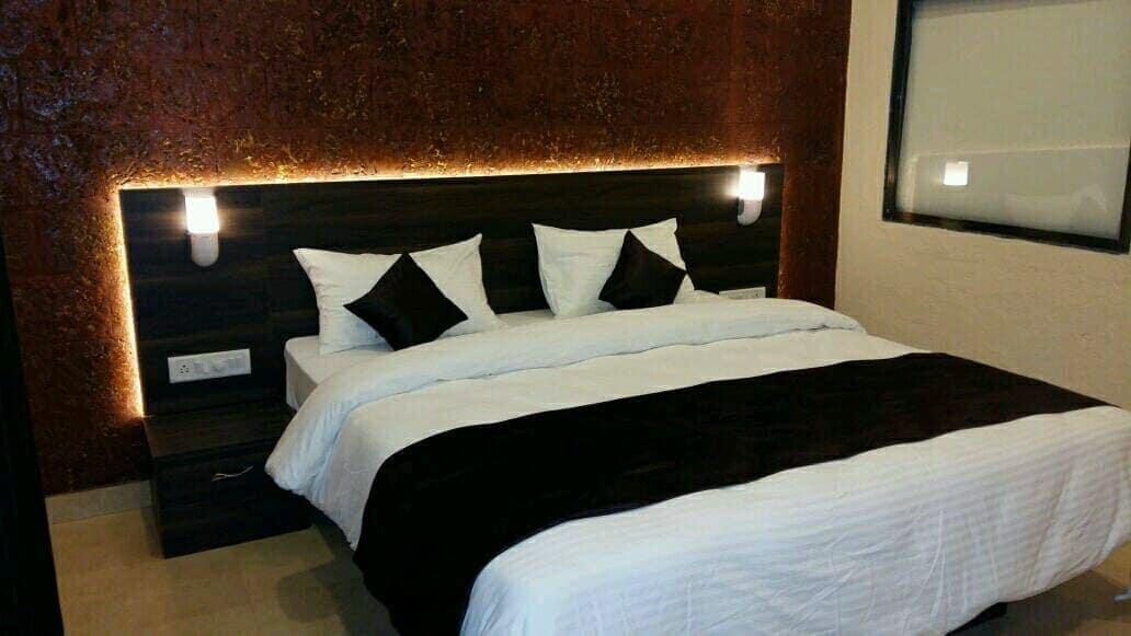 Hotel On The Rocks Mahabaleshwar Exterior photo